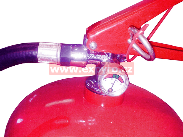 Pohled na ventil s manometrem